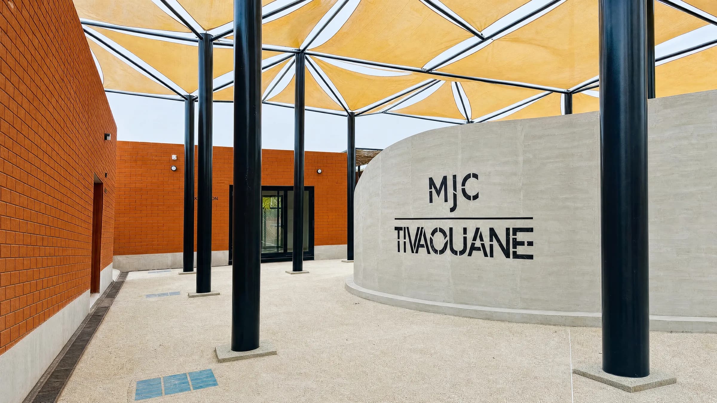 House of Youth and Citizenship - TIVAOUNE